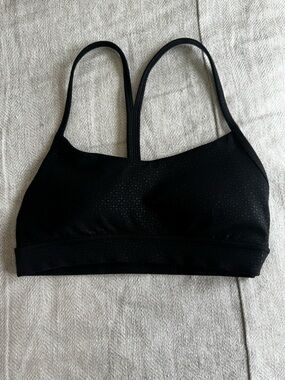 Lululemon Flow Y Bra Nulu Light Support, A–C Cups